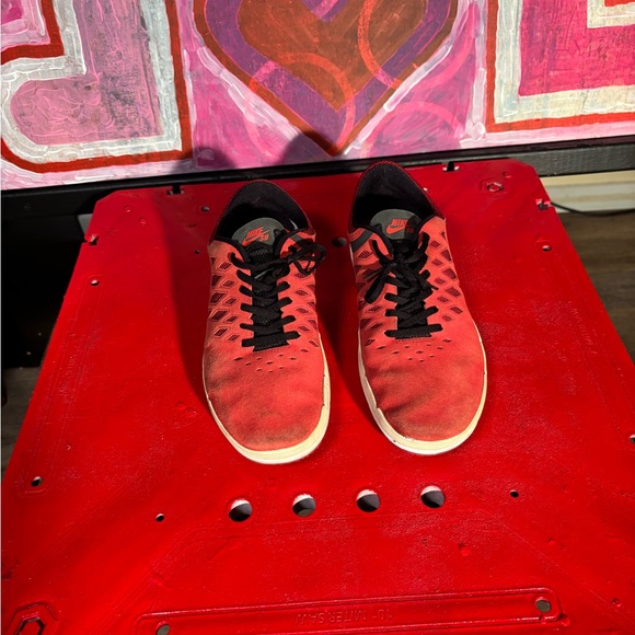 Nike SB Men's Red and Black Athletic Shoes - Picture 2 of 10